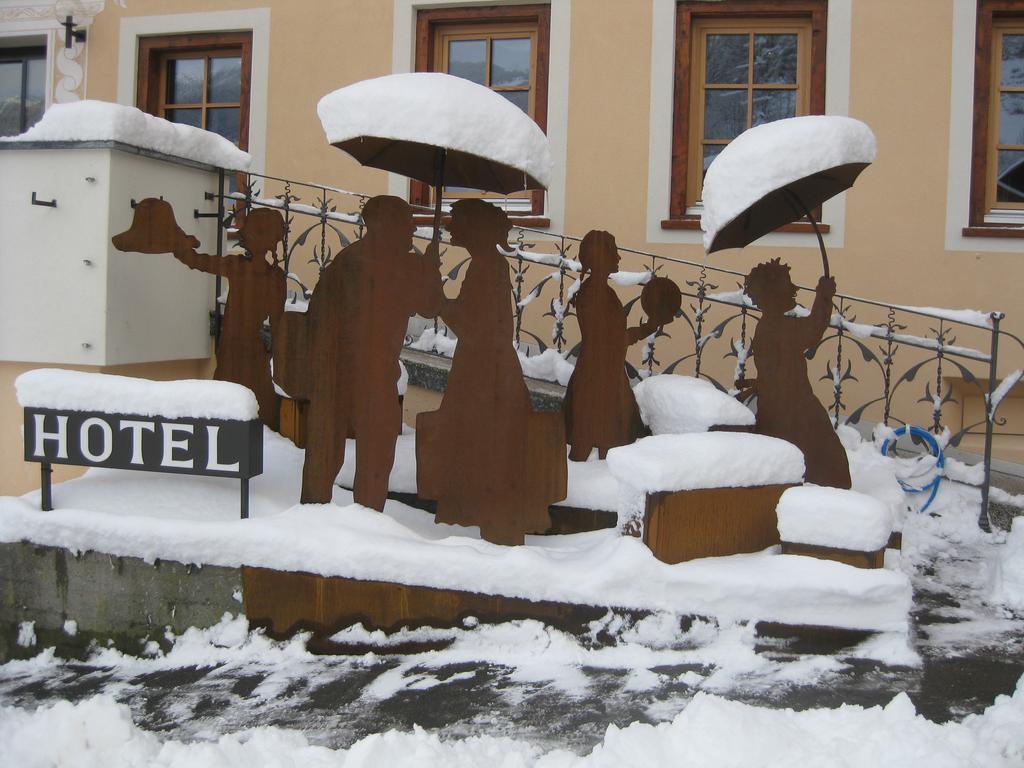 Hotel Helvetia Müstair Exterior foto